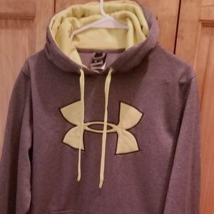 Men's  UA hoodie  size, M
